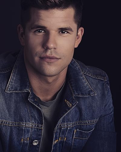 Charlie Carver